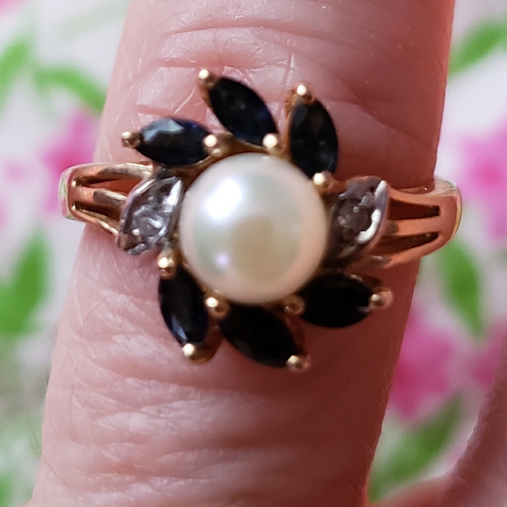 Pearl diamond sapphire 14k gold ring